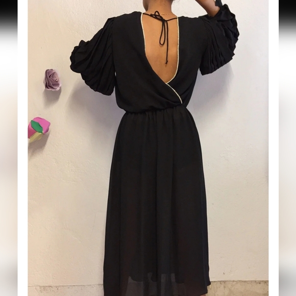 Dresses & Skirts - Black farouche Dressr